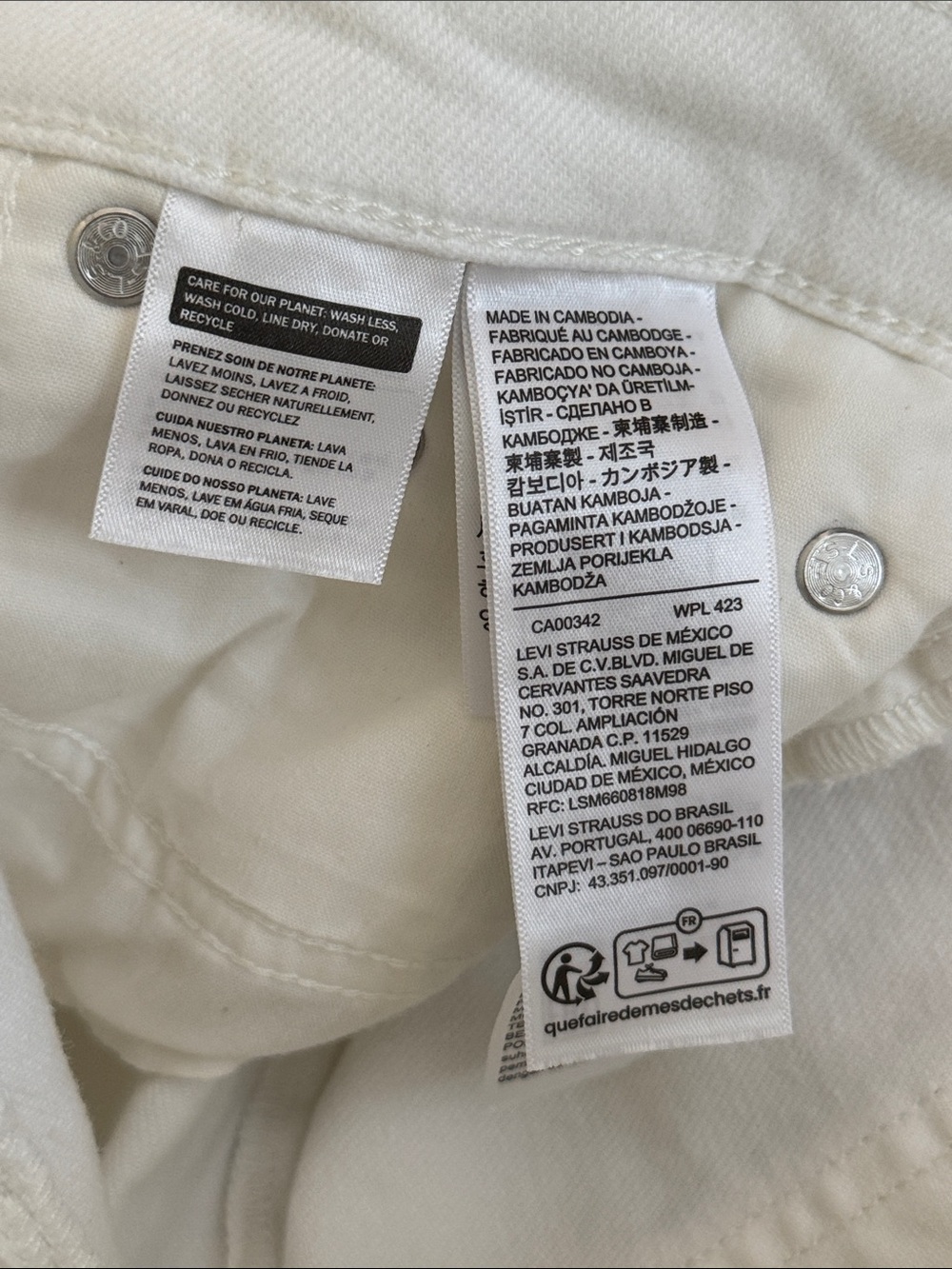 Levi’s Mid-length shorts - Picture 7 of 7